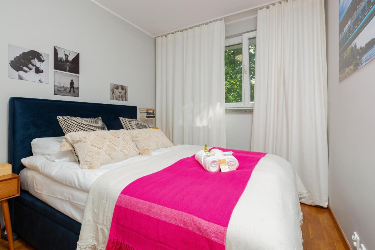 Central Apartment Solec Wilanowska By Noclegi Renters Varsóvia Exterior foto